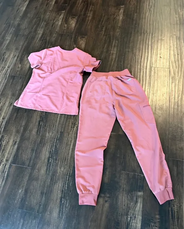 FIGS Scrub Set Jogger - Image 2