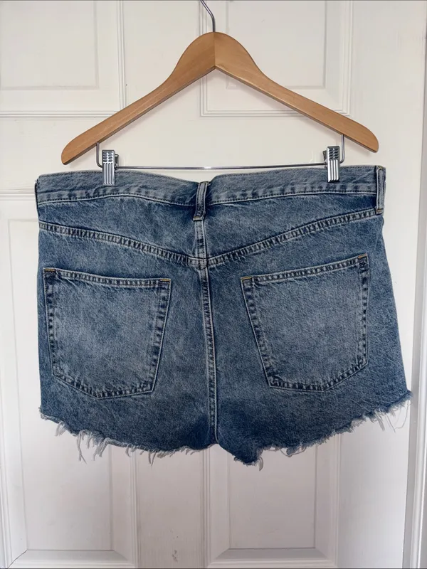 GAP Cut Off Denim Shorts Blue Size 16 - Image 2