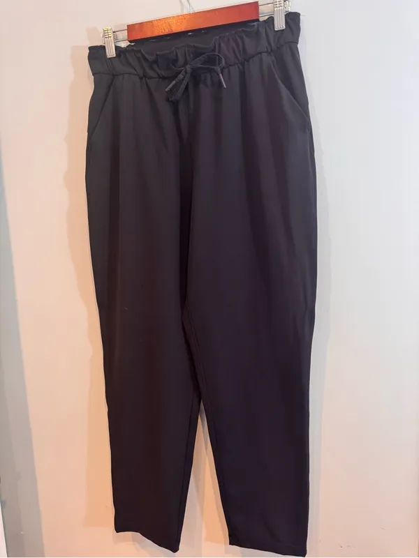 Lululemon Keep Moving 7/8 Pant Sz 8 - Image 3
