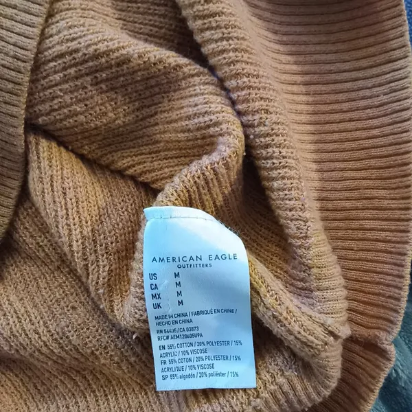 American Eagle Henley Style Sweater M - Image 2