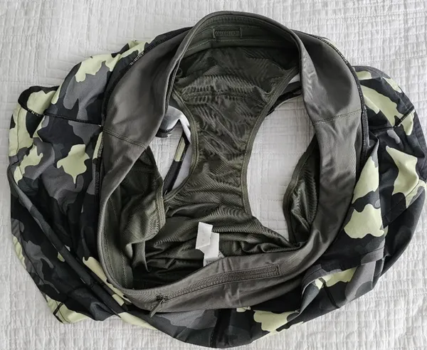 Lululemon Speed Up Shorts 2.5" High-Rise - Image 4
