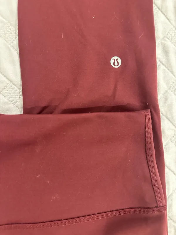 Wunder Lululemon Train Leggings High-Rise 25" Garnet - Image 2