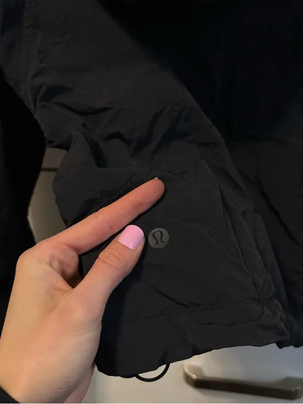 Lululemon Hit Reset 1/2 Zip Jacket
Black - Image 6