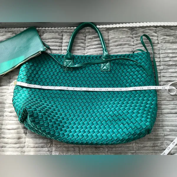 Beautiful spacious tote💚💚💚 Green - Image 10