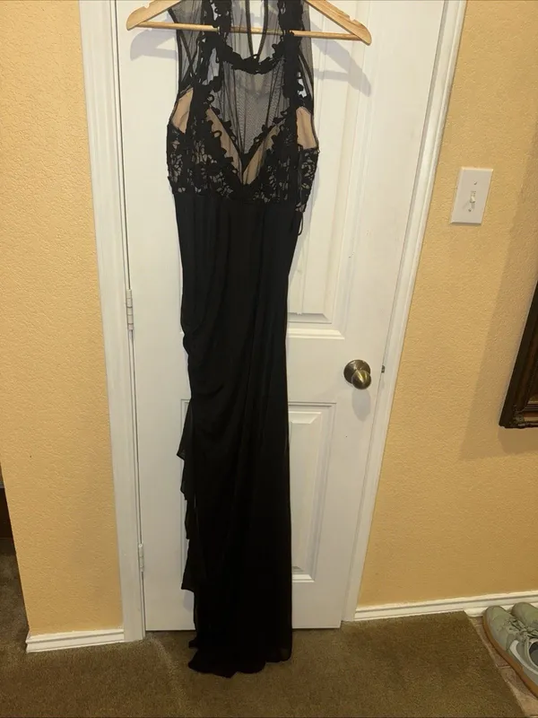 Betsy & Adam Black Lace evening dress 12 - Image 5