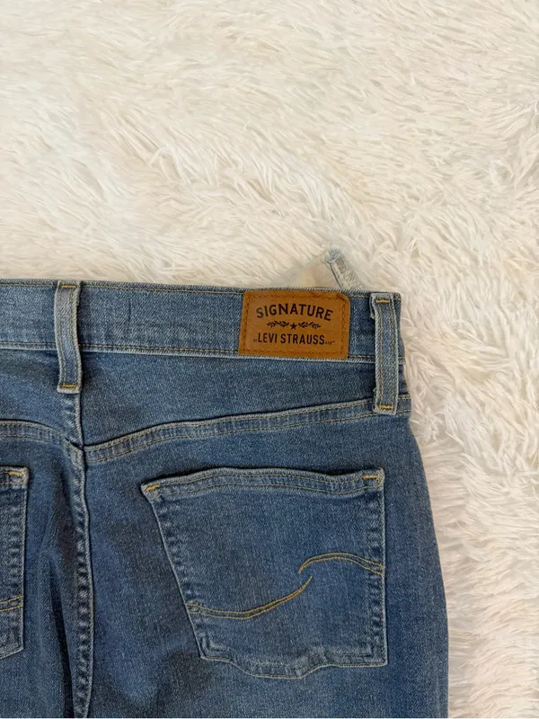 Levi's Signature by Levi Strauss Women High Rise Straight Distressed Jeans size 8 W29⁠ - Image 8