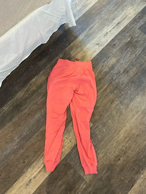 Lululemon Joggers Studio - Image 3