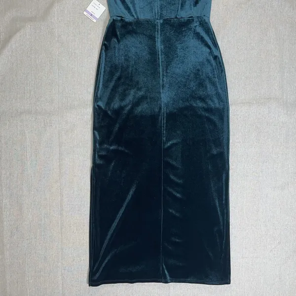 Taylor | NWT Dark Emerald Stretch Velvet Maxi Dress | Size 6 - Image 6