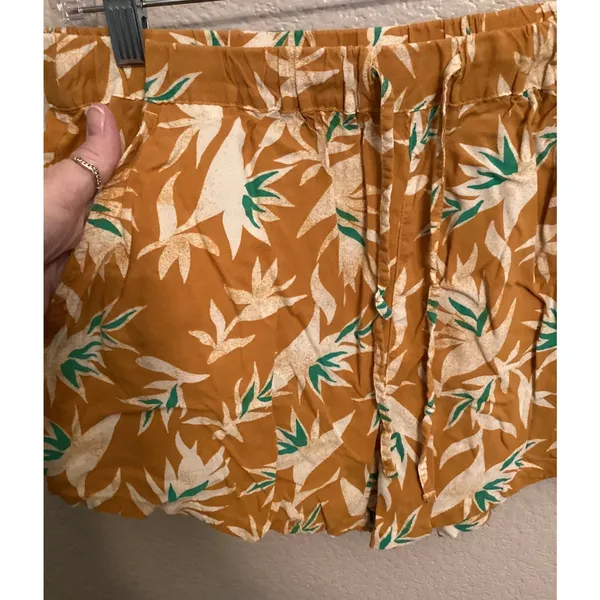 SO Vibrant Tropical Leaf Print Del Orange White Green Drawstring Shorts M - Image 2