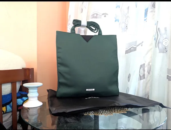 Prada beauty tote bag  - Image 10