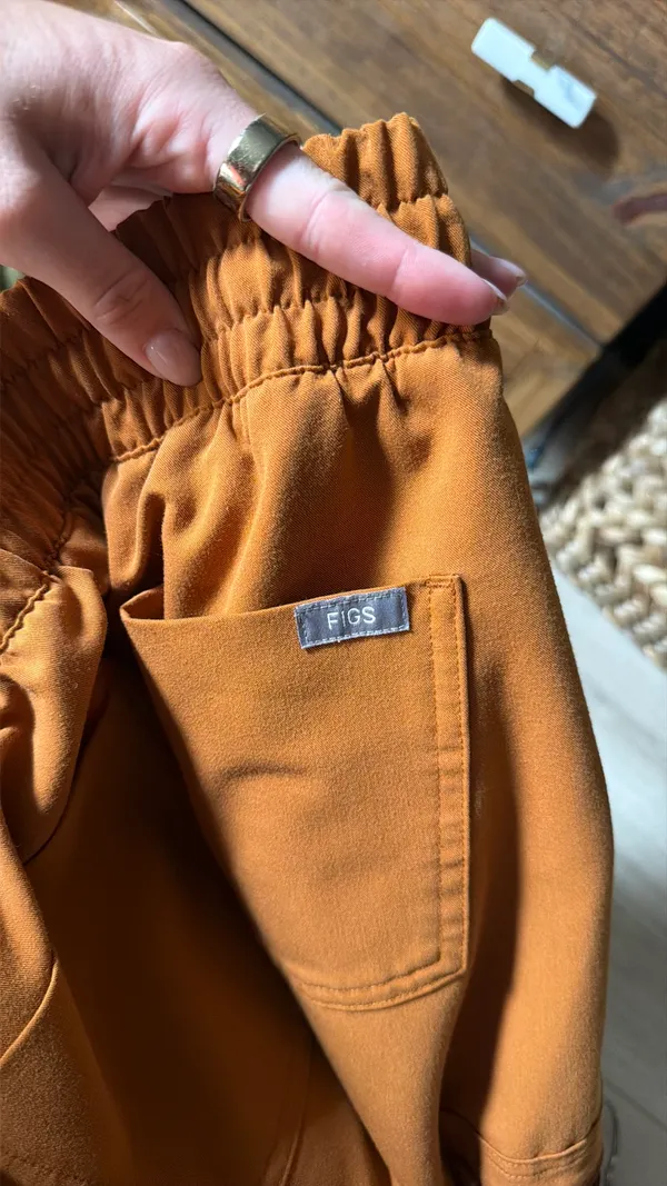 FIGS Burnt Orange Scrub High-Waisted Joggers + Top Set - Image 4