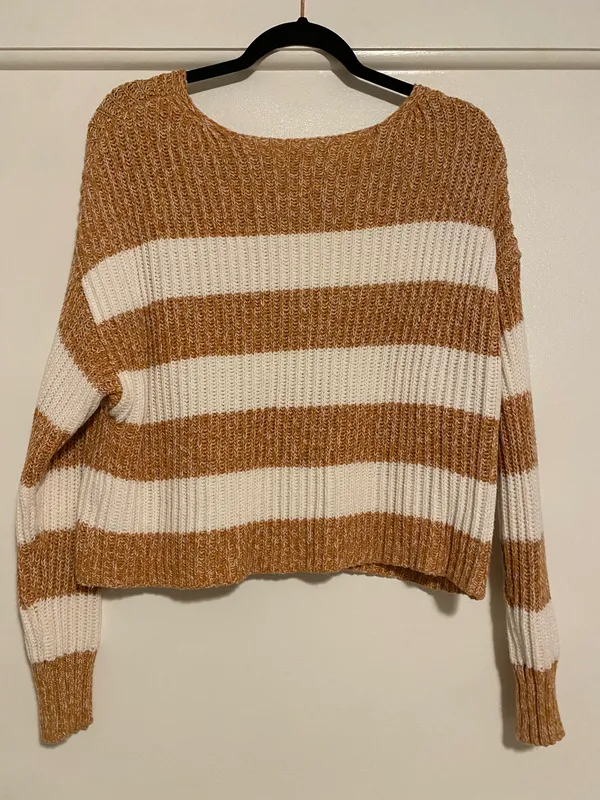 American Eagle Sweater - Image 2