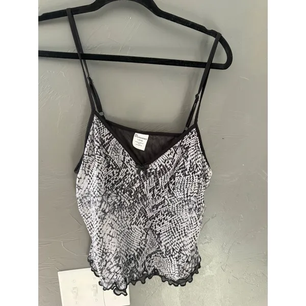 Signature Studio Blue Racerback & No Boundaries‎ Snakeskin Cami Bundle Large - Image 4