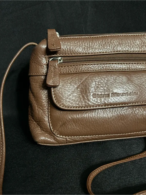 Stone Mountain Accessories Brown Pebbled Leather Crossbody Purse - Image 4