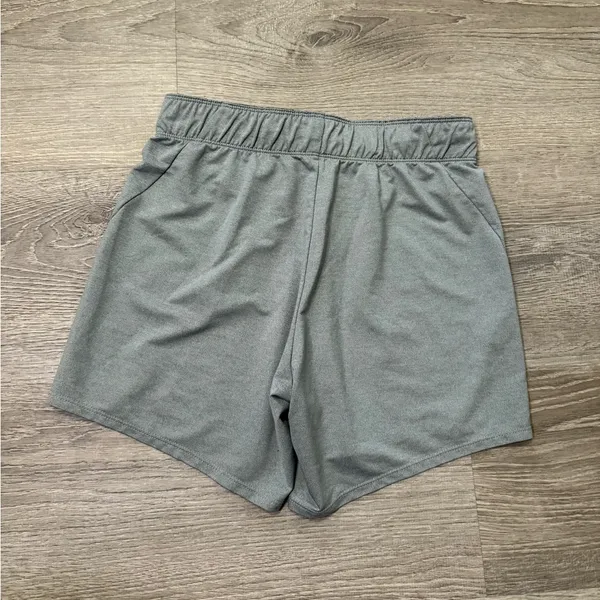 •NIKE• SHORTS - Image 4