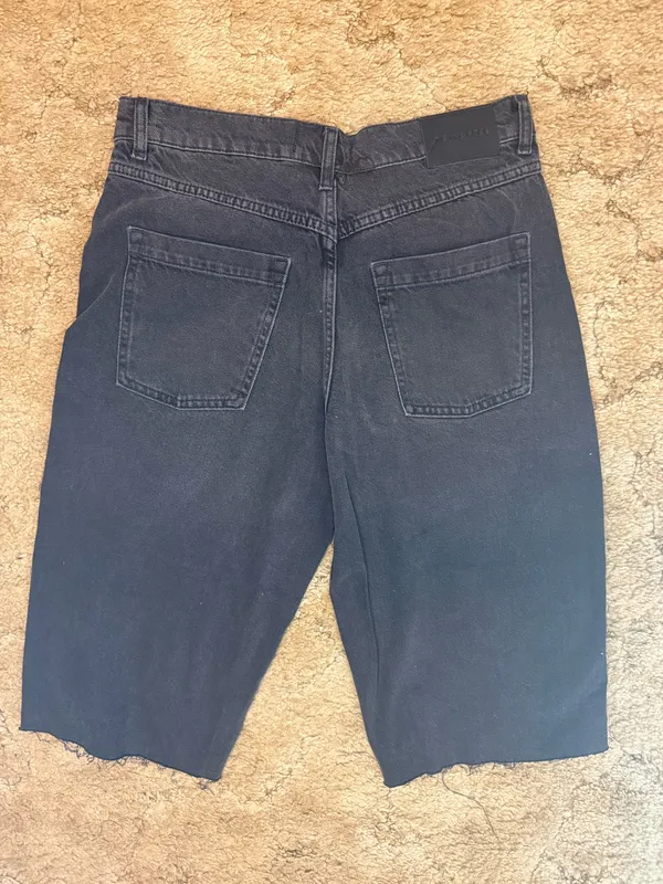 Free People We The Free Black Denim Bermuda Jort Shorts Raw Hem Size 28 NWOT - Image 3