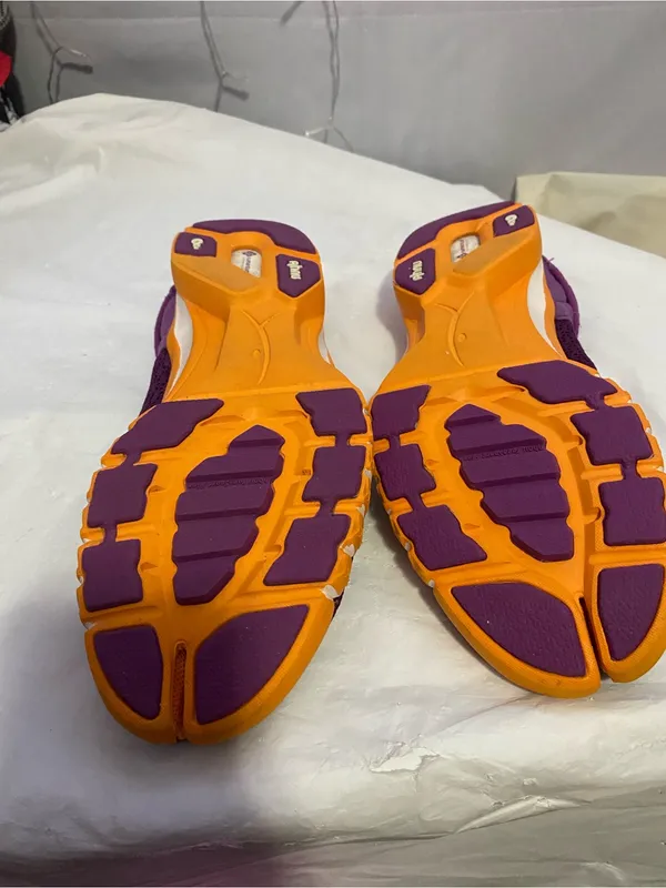 Purple Split-Toe Mesh Slip-On Shoes with Orange Soles - Image 3
