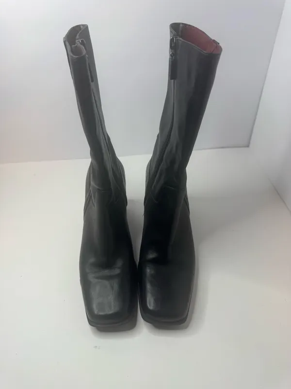 Naturalizer Lacy Black Leather Boots Size 6M - Image 2
