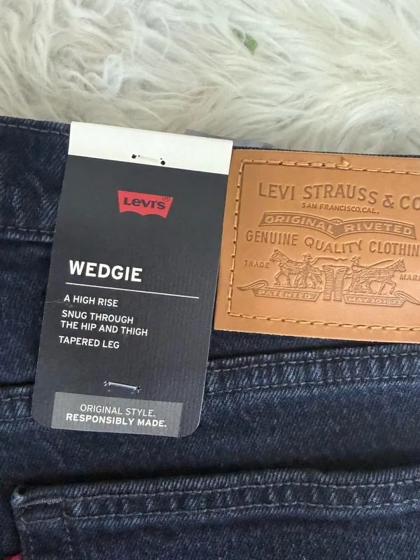 Levi’s Wedgie High Rise Tapered Jeans Dark Wash Size 27 NWT - Image 7