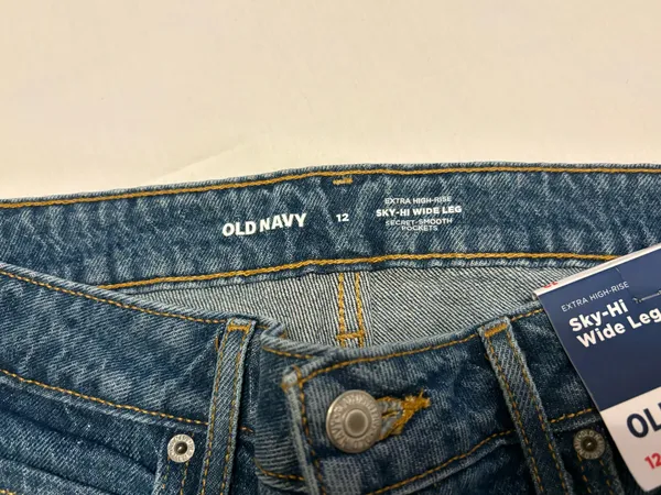 NWT Old Navy Sky-Hi Wide Leg Jeans | Women’s Size 12 - Image 6