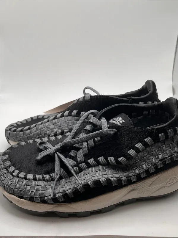 Nike Air Footscape Woven Black and Smoke Grey Nike Woven Slip-On Sneakers SZ5.5 - Image 4