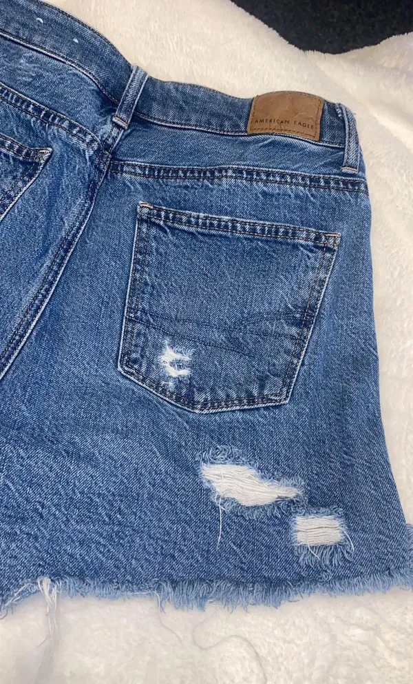 American Eagle High Rise Mom Short - Image 6