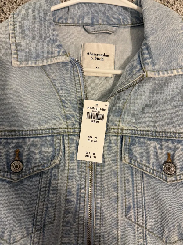 Abercrombie and fitch denim jacket - Image 3