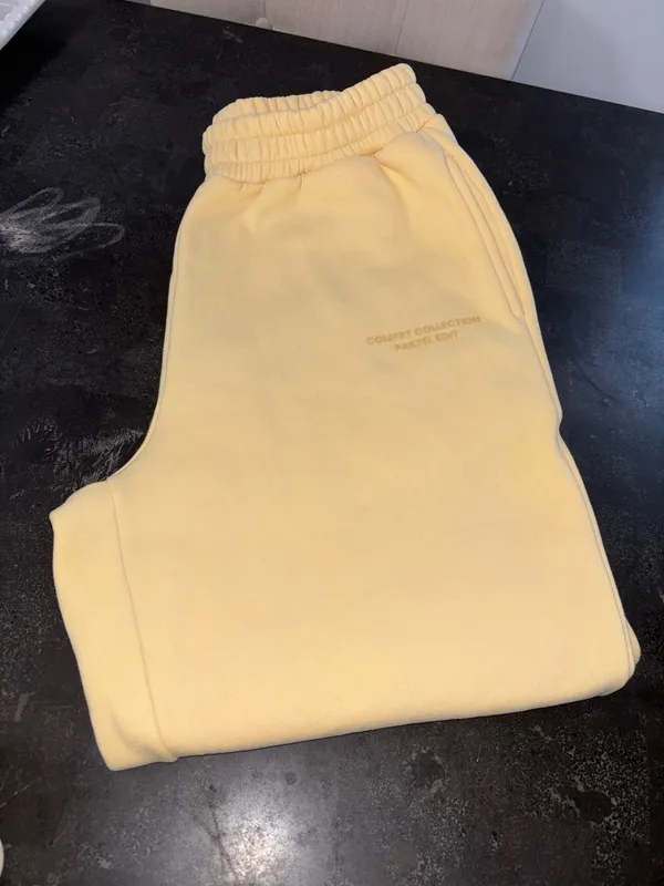 Comfrt pastel edit yellow sweatpants - Image 2
