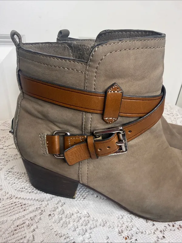 COACH Pauline Taupe Gray nubuck suede Ankle Boots with Brown Leather Strap 8.5 - Image 4