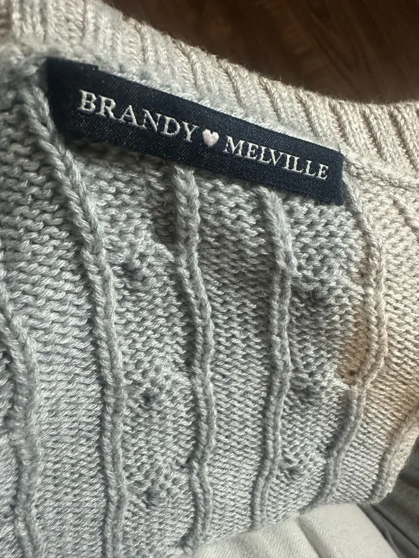 Brandy Melville Sweater - Image 3