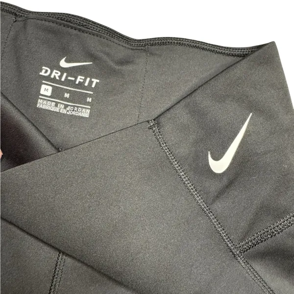 ⚫️ Nike Dri-Fit Black Cropped Leggings 💪 Women’s M 22” Inseam‎ ⚫️ - Image 2