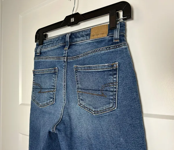 American Eagle Size 00 mom jeans, size 00 jeans - Image 5