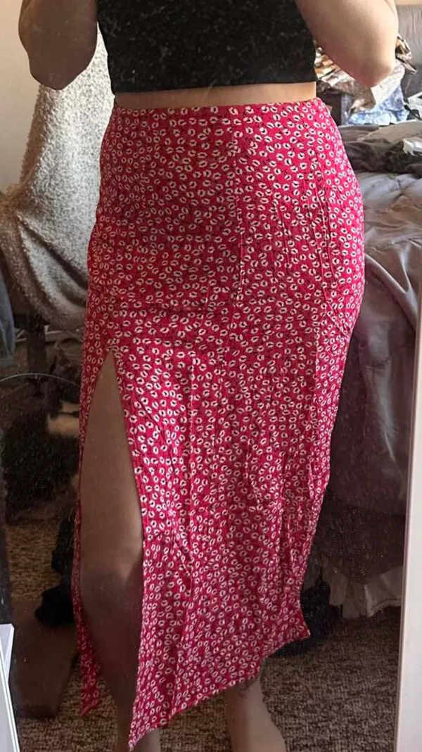 Red Skirt Size XL - Image 2