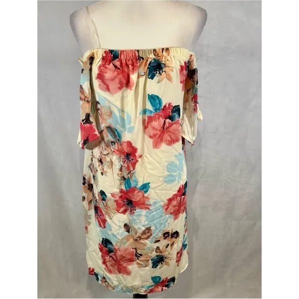PinkBlush maternity beautiful off shoulder floral dress size small NWOT - Image 2
