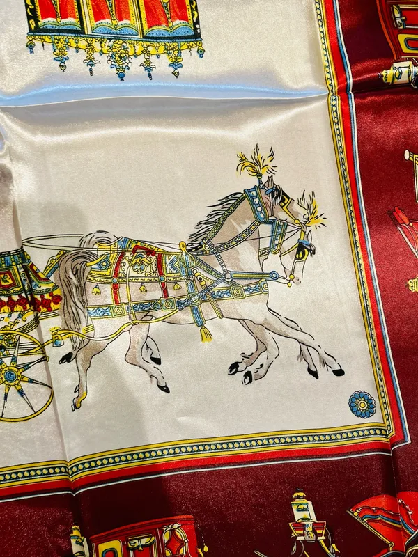 VINTAGE EQUESTRIAN horse&carriage BURGUNDY silky SCARF 35’/35’inches - Image 3