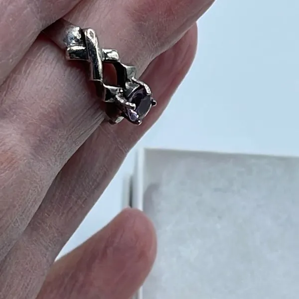 Sterling silver and Amethyst ring size 7 - Image 5