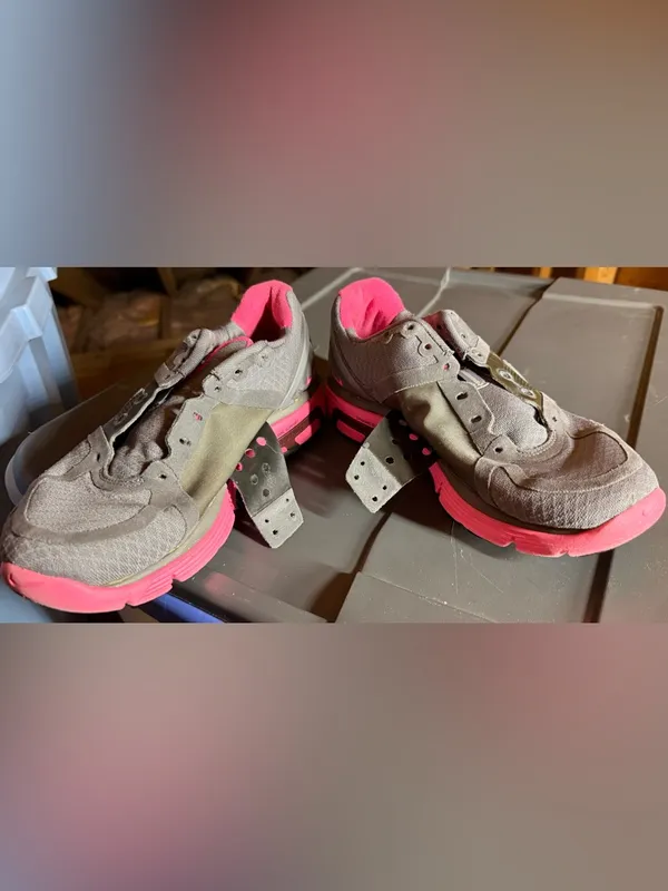 Nike Lunarglide Gray and Hot Pink Trainer Sneakers - Image 2