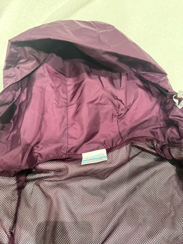 Women Columbia rain jacket small - Image 9