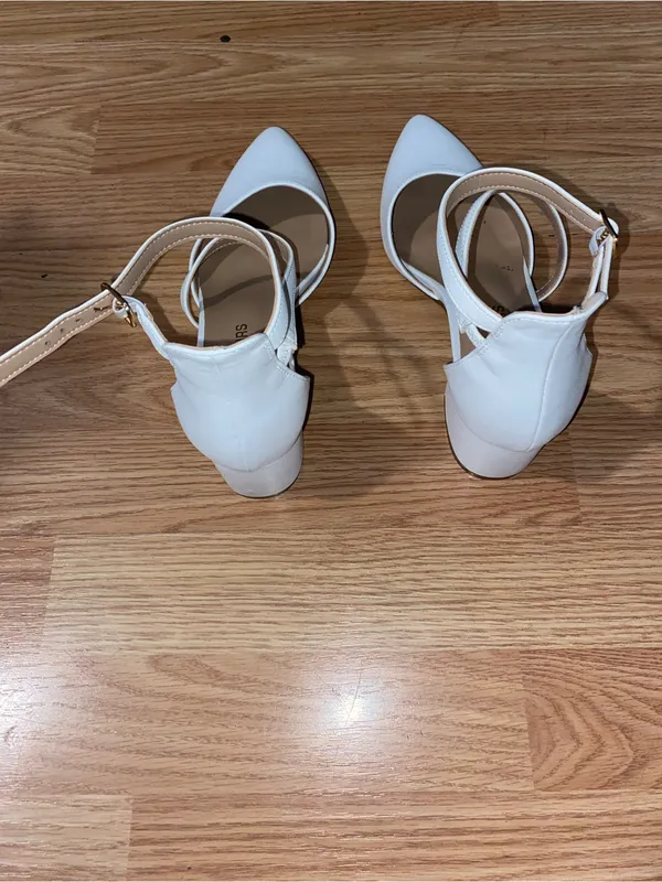 Women's White Pointed Ankle Strap Pumps - Image 3