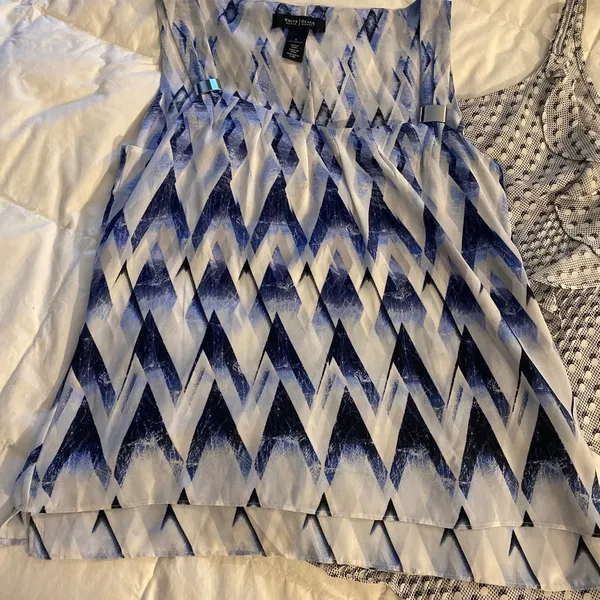 White House Black Market Crop Top 3-Pack women sz S - Image 7
