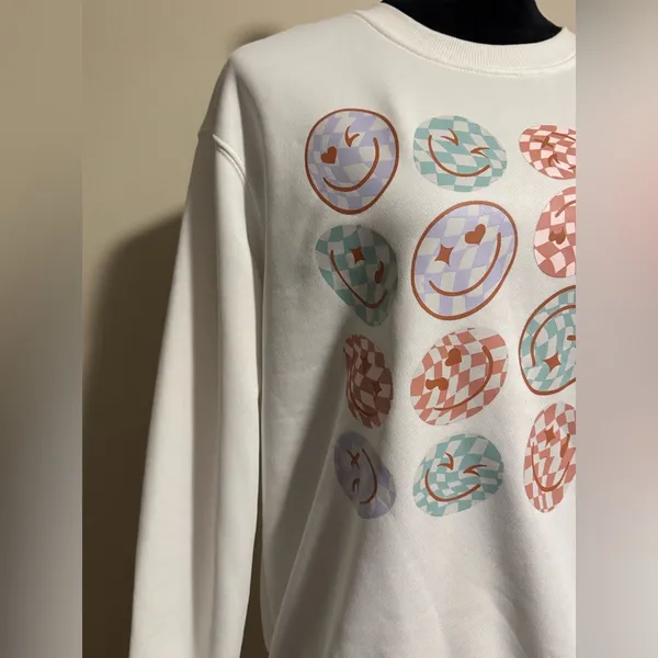 NWT SHEIN EZWear White Smiley Face Graphic Sweater size XS - Image 2