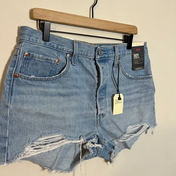 Levi's NWT - 501 High Rise Womens Denim Shorts Cut Off Jeans Fray Hems - Image 3
