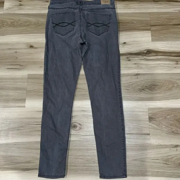 Abercrombie and Fitch Grey Skinny Jeans Women’s 6/28 - Image 2