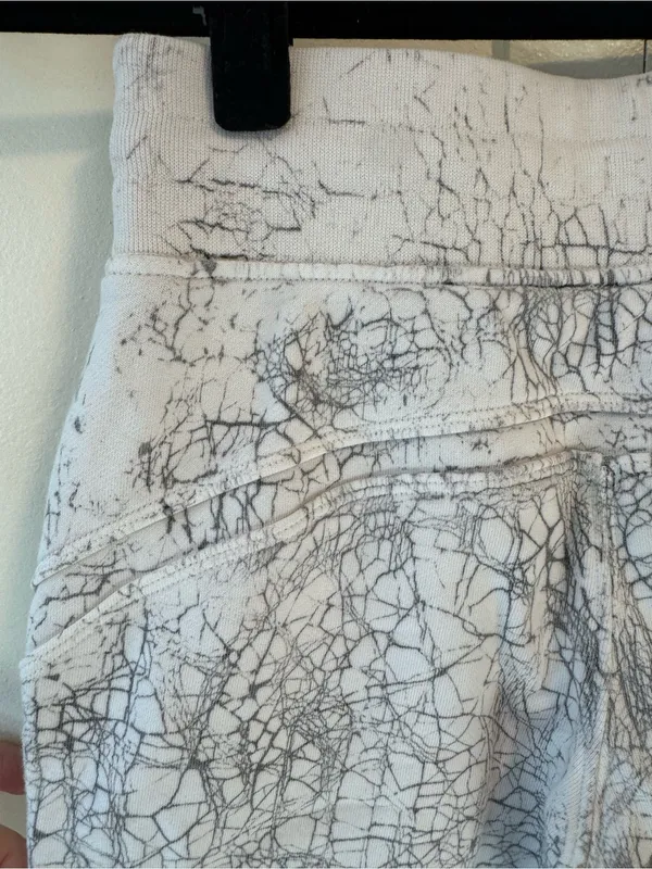 Lululemon‎ Women’s Warm Down Jogger Thread Dye White Black Pattern Size 0 - Image 8