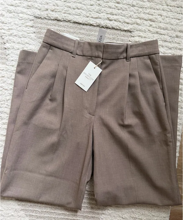 Aritzia Effortless Pants - Image 6