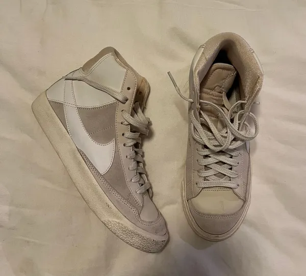 Nike Blazers - Image 4