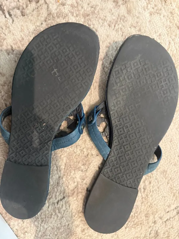 Tory Burch Miller Navy Leather Thong Sandals Logo Medallion - Image 2