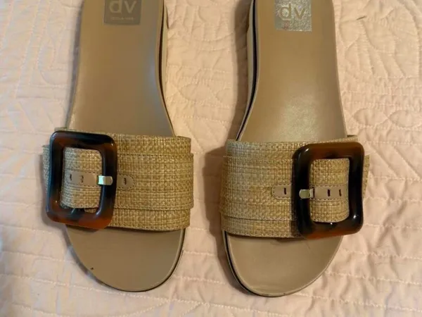 Beige Slide Sandal with Tortoiseshell Buckle Tan Size 9 - Image 3