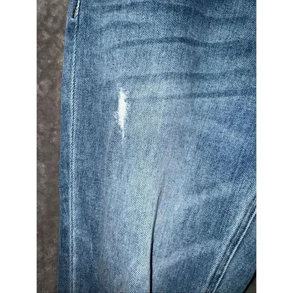 Vervet medium wash distressed straight leg jeans size 26 #750 - Image 5