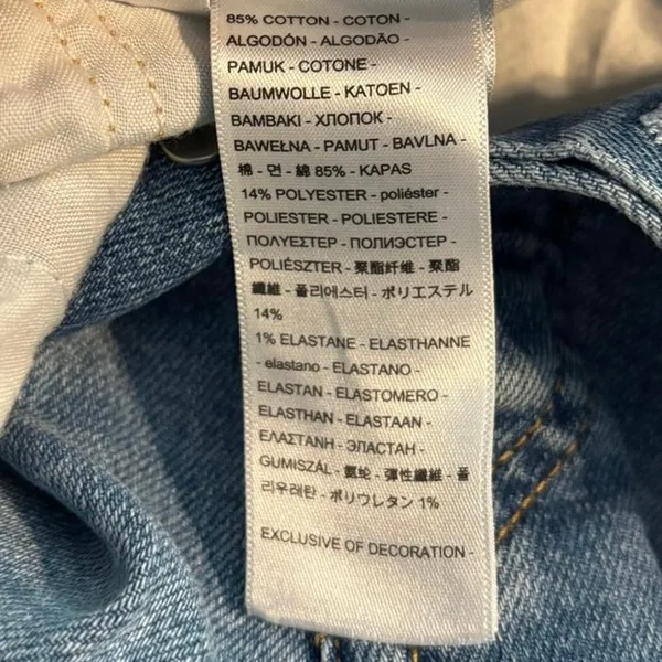 Levis Size 28 Ribcage Straight Ankle Jeans - Image 4
